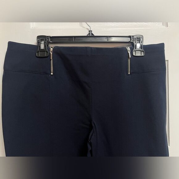 Alfani Navy Blue Dress Work Capris Size 12 - Picture 3 of 6